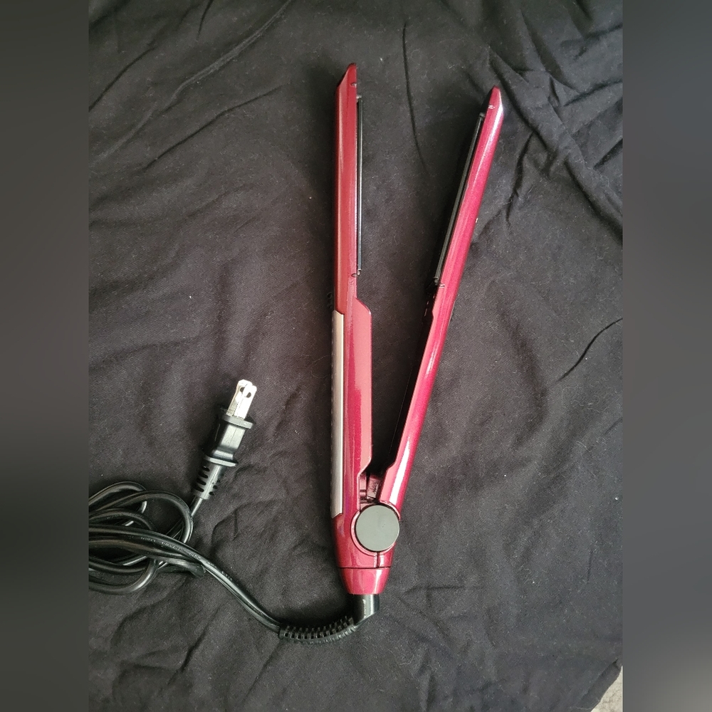 Used Conair Infiniti Pro 1 inch Tourmaline Ceramic Flat Iron Hair Straightener - Picture 3 of 15